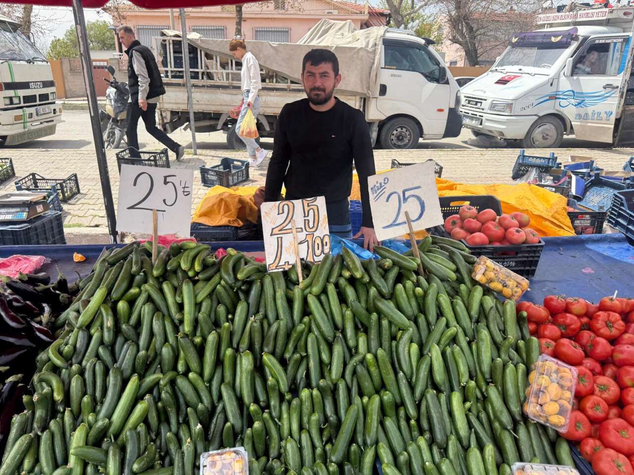 Konya pazarlarında etiket şaşkınlığı! Çoğu yarım yarım satılıyor 27